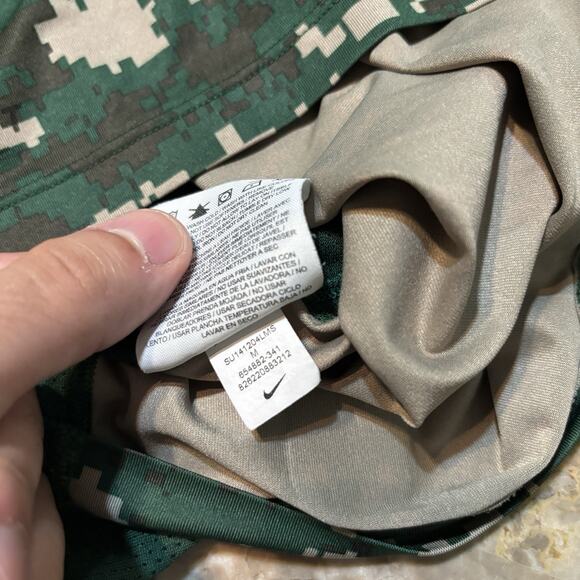 Nike Pro Combat Shirt Mens Medium Green Camo Hypercool Vented Fitted Gym 654882 - Picture 7 of 12